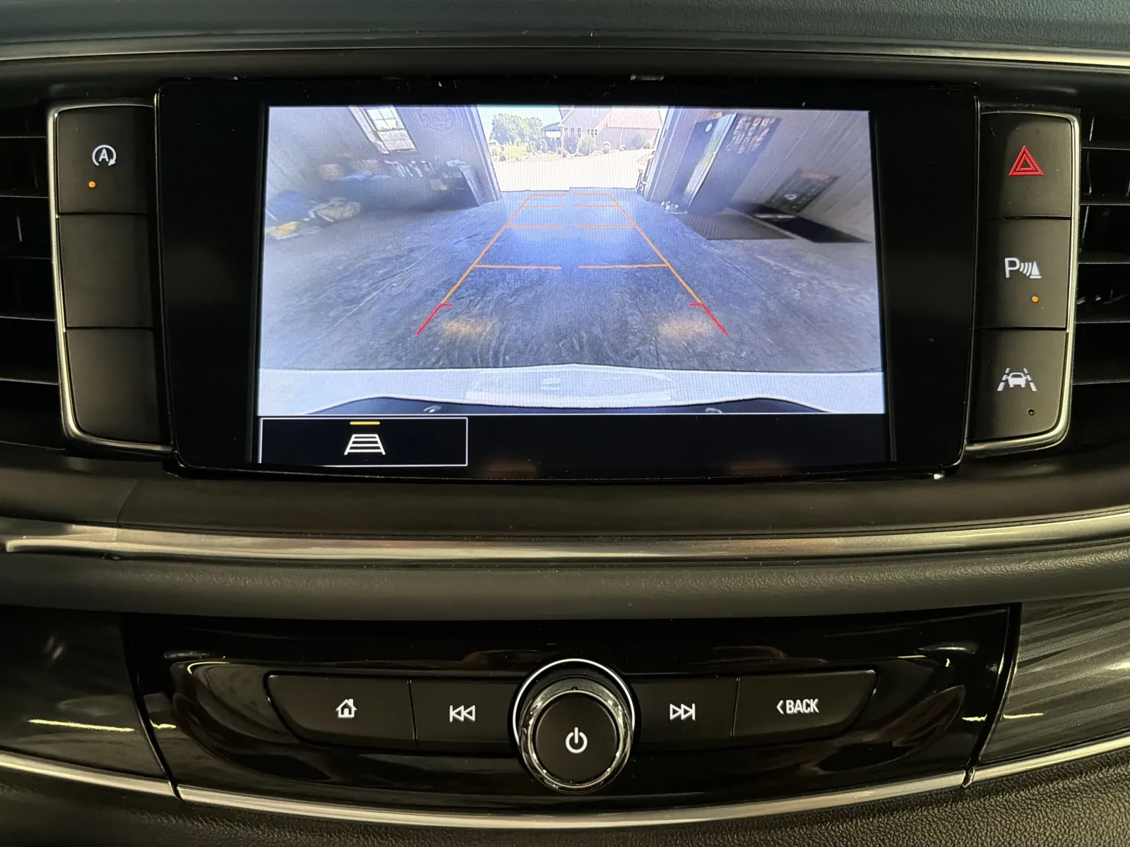 2023 Buick Enclave Essence - Photo 19