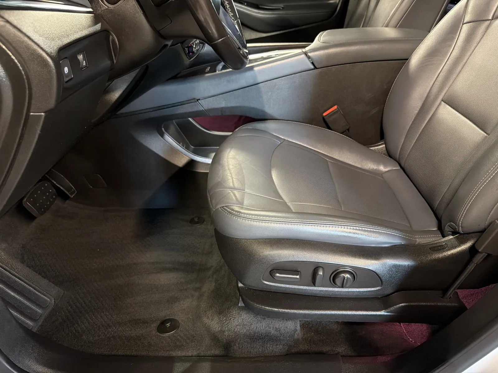 2023 Buick Enclave Essence - Photo 27