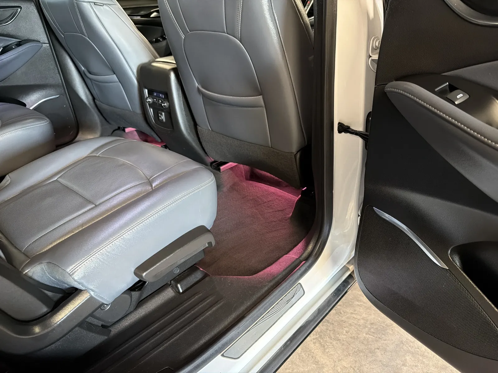2023 Buick Enclave Essence - Photo 29