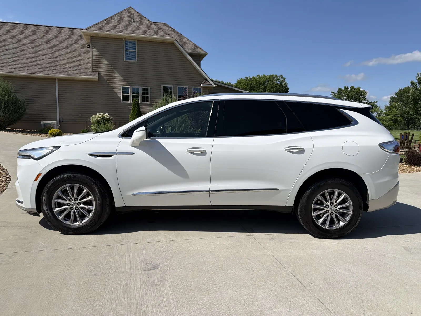 Photos of 2023 Buick Enclave Essence Sport Utility 4D for sale in Clinton, MO at Banks Motors LLC