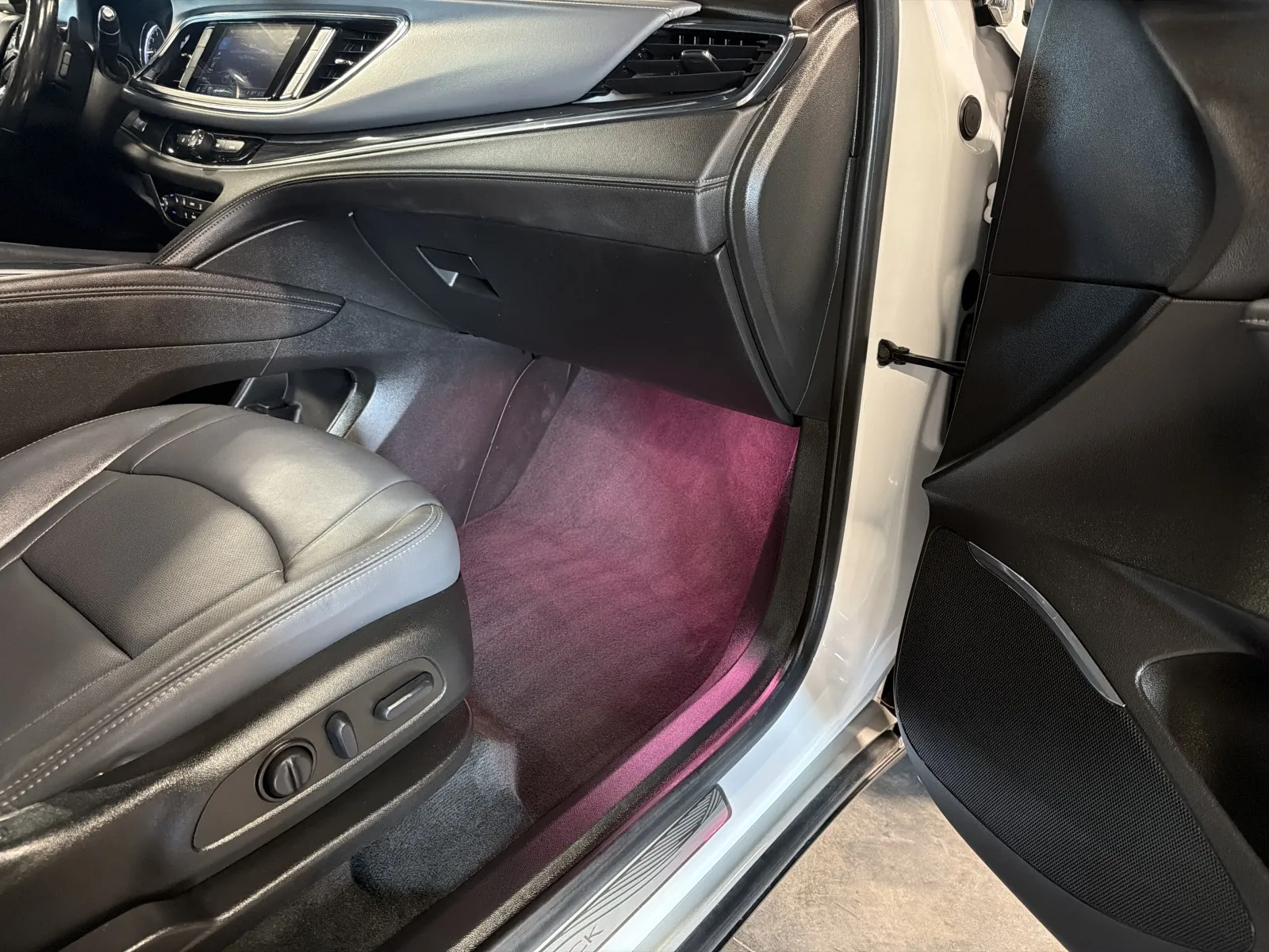 2023 Buick Enclave Essence - Photo 15