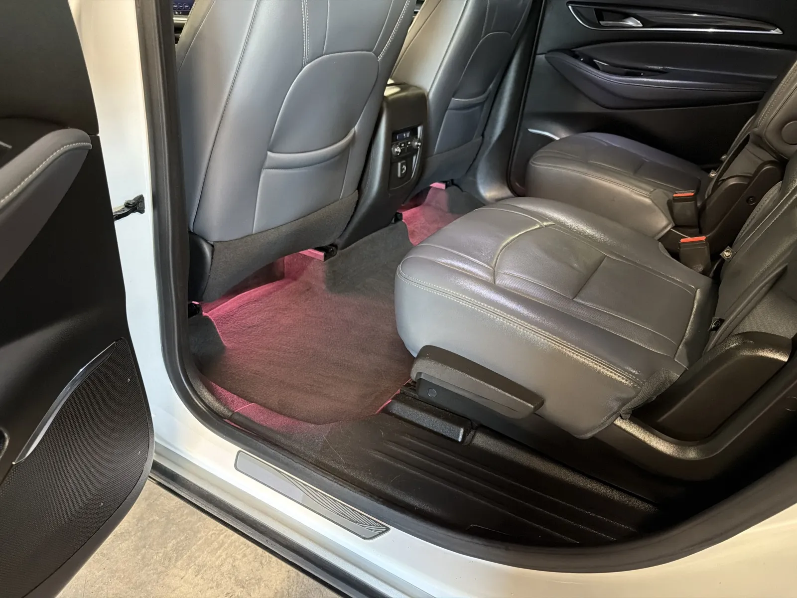 2023 Buick Enclave Essence - Photo 16