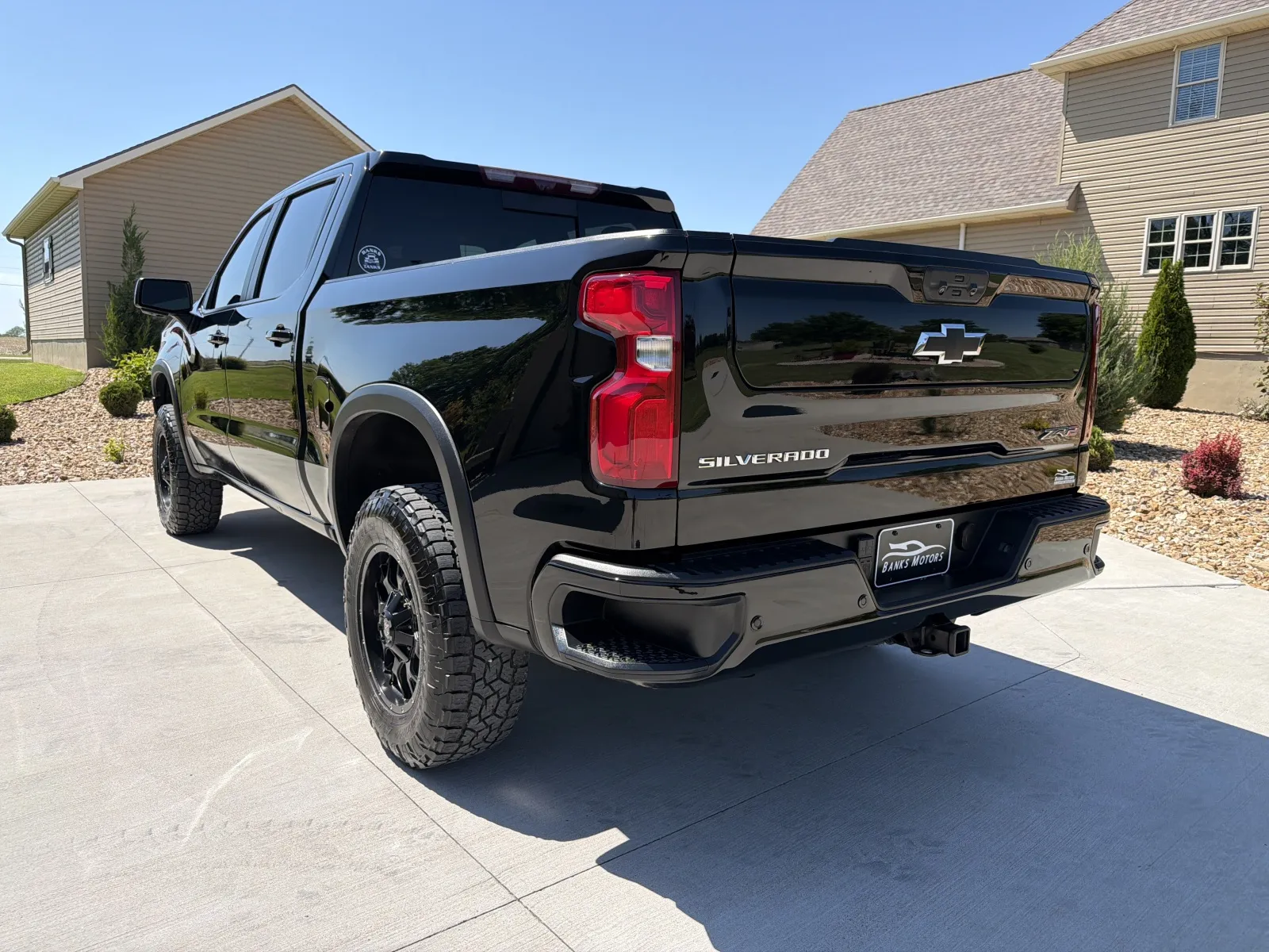 More photos of 2022 CHEVROLET SILVERADO 1500 ZR2 at Banks Motors LLC, MO