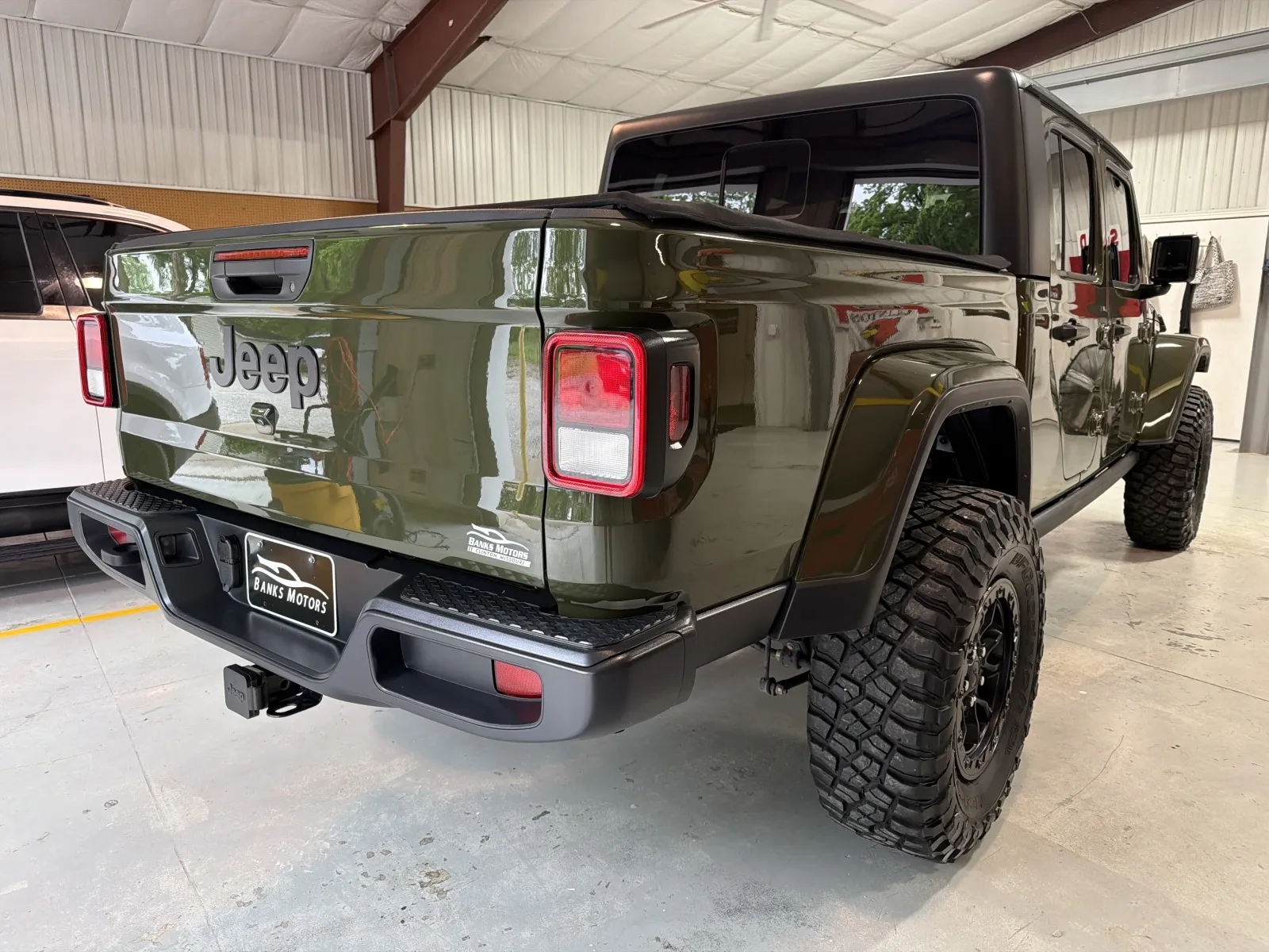 Another view of 2022 JEEP GLADIATOR SPORT for sale in Clinton, MO at Banks Motors LLC
