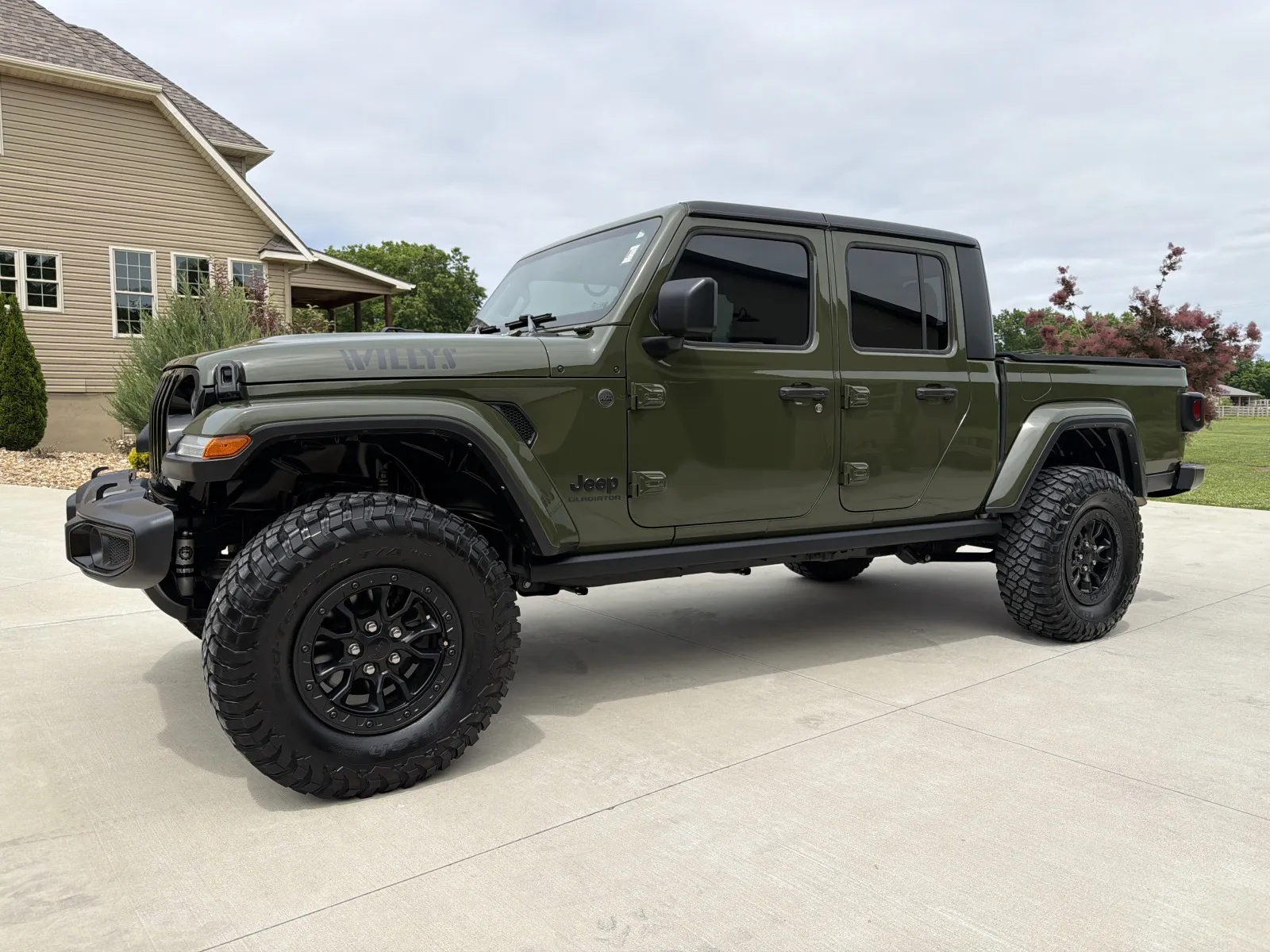 2022 Jeep Gladiator WILLYS's photo