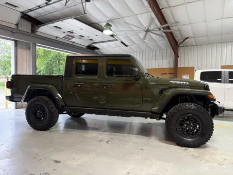 Green 2022 JEEP GLADIATOR SPORT for sale in Clinton, MO