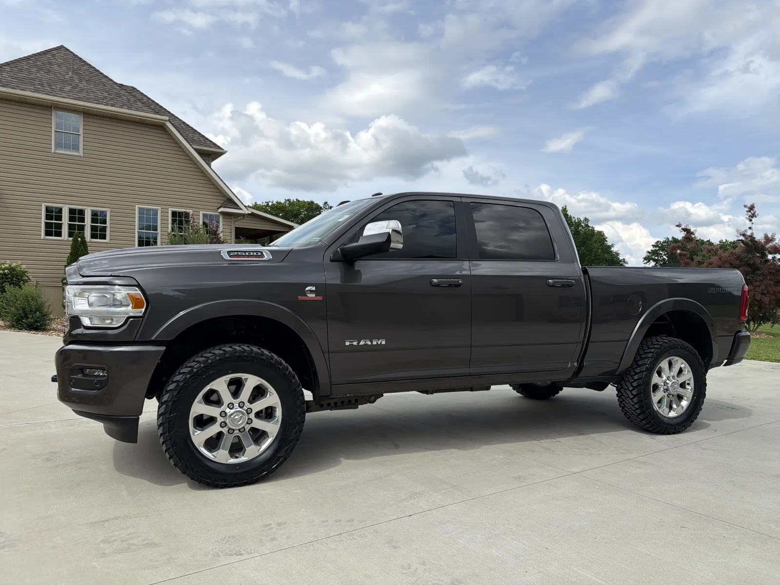 2022 RAM 2500 Laramie 4X4 Crew Cab SWB's photo