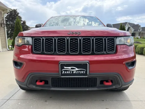 Another view of 2018 JEEP GRAND CHEROKEE TRAILHAWK for sale in Clinton, MO at Banks Motors LLC