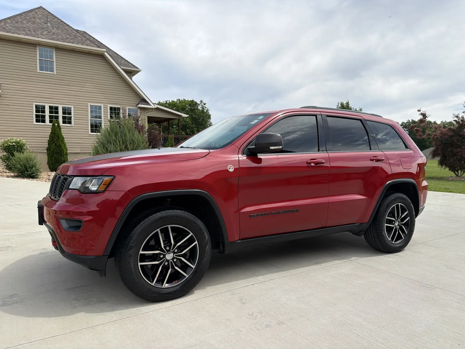 Red 2018 JEEP GRAND CHEROKEE TRAILHAWK for sale in Clinton, MO