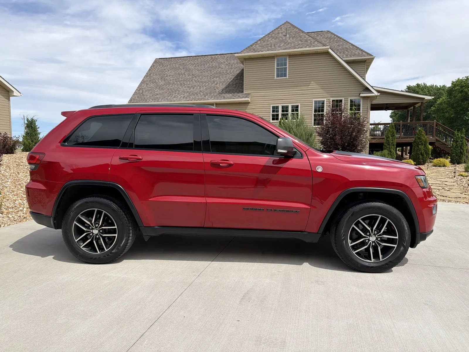 More photos of 2018 JEEP GRAND CHEROKEE TRAILHAWK at Banks Motors LLC, MO