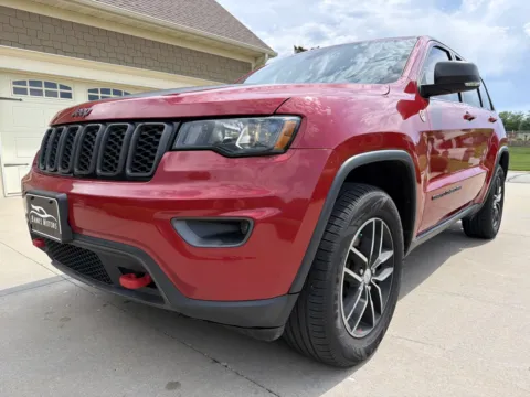 Photos of 2018 JEEP GRAND CHEROKEE TRAILHAWK for sale in Clinton, MO at Banks Motors LLC