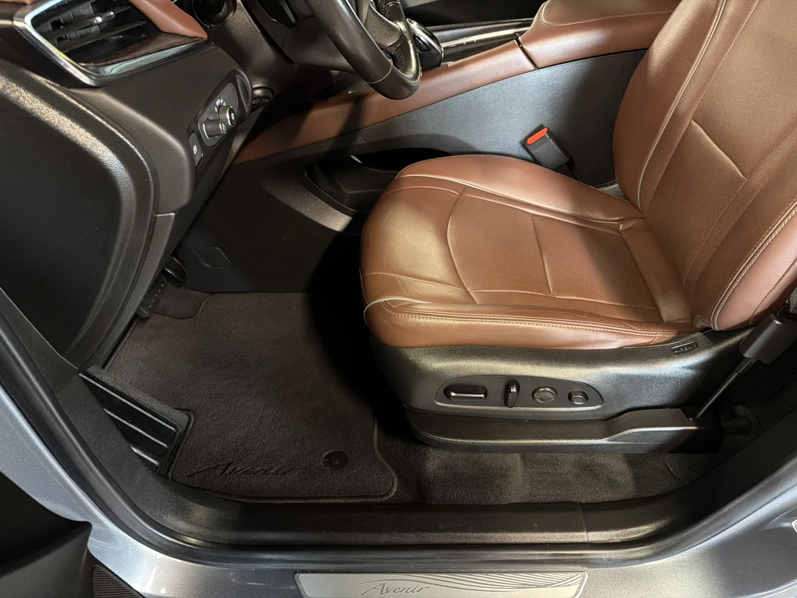 Buick Enclave photo 31
