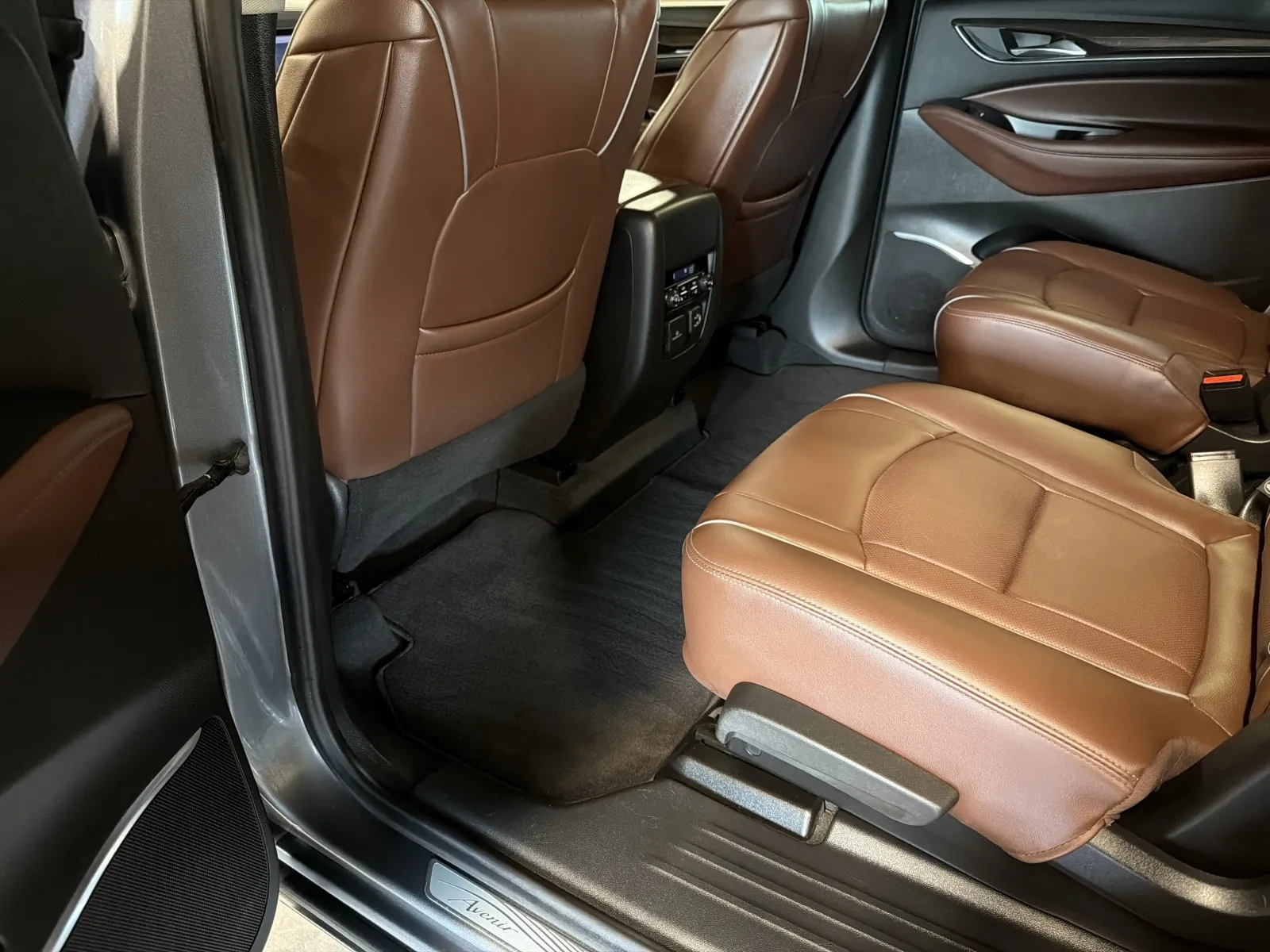 Buick Enclave photo 19