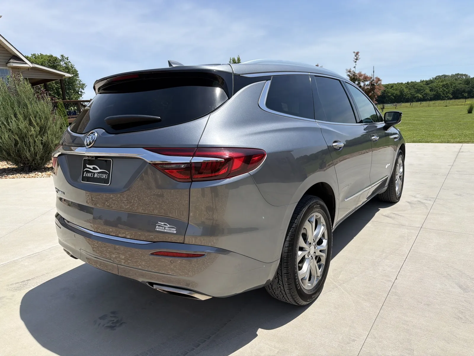 More photos of 2021 Buick Enclave Avenir Sport Utility 4D at Banks Motors LLC, MO