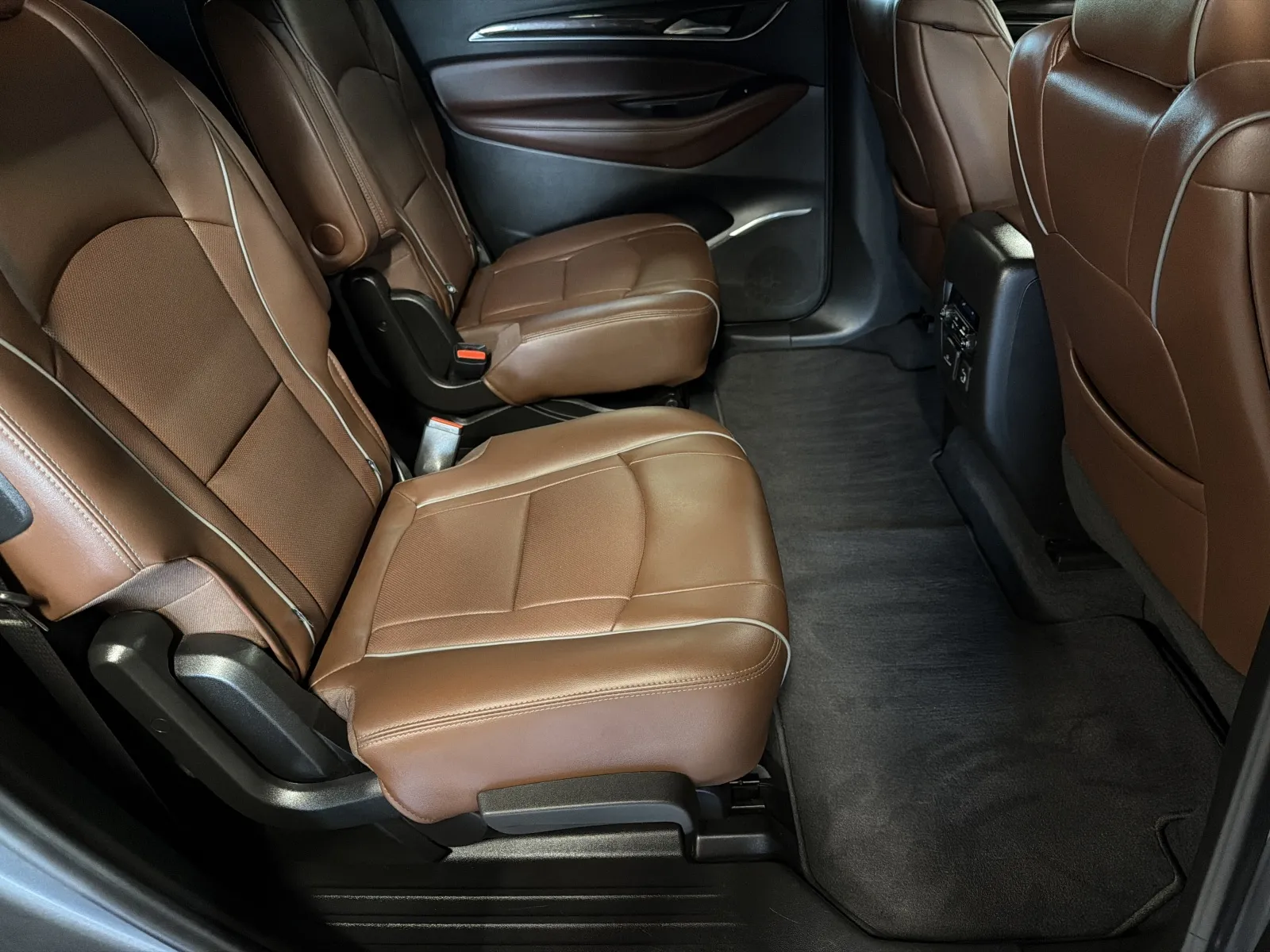Buick Enclave photo 37