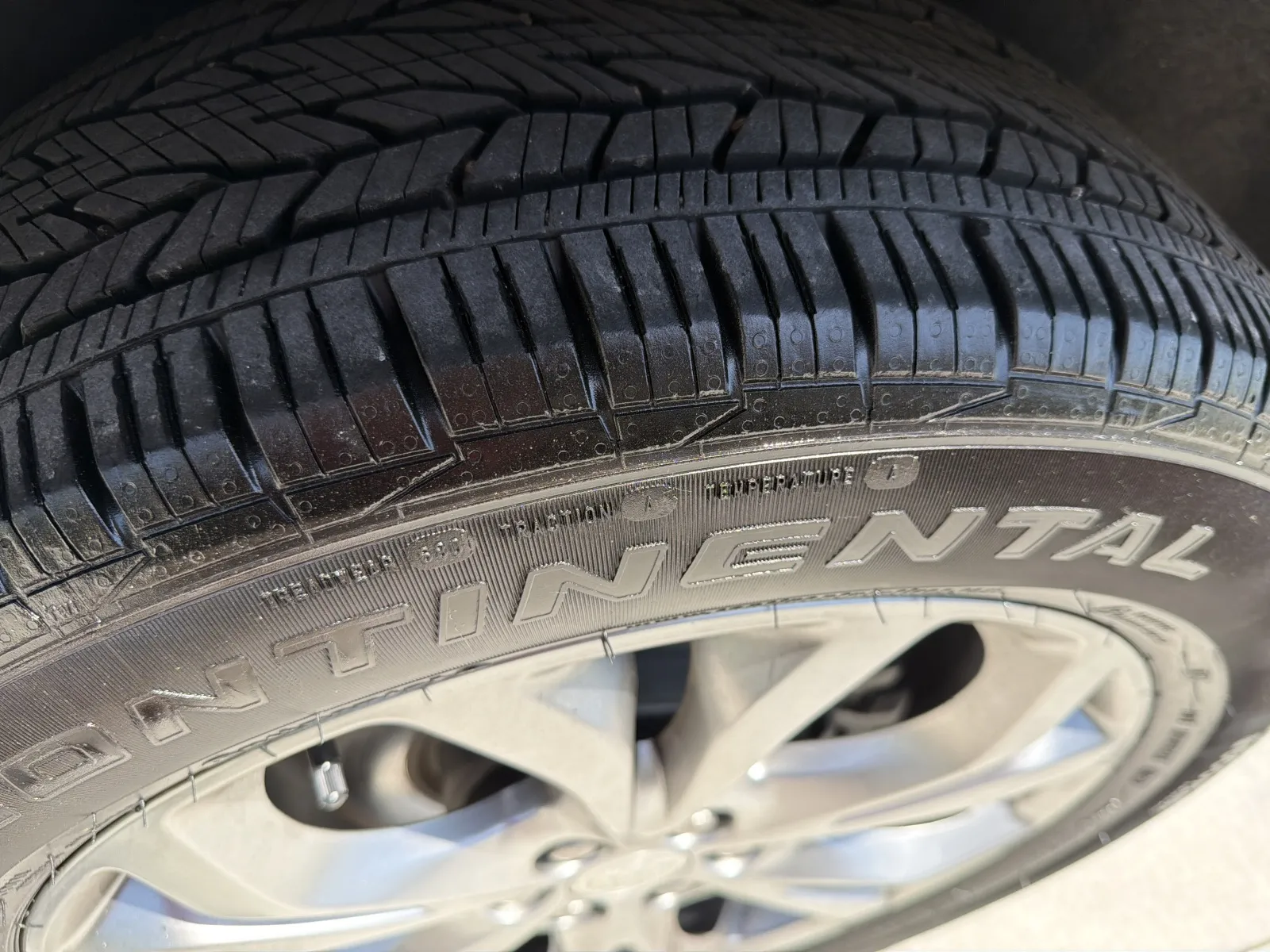 Buick Enclave photo 9