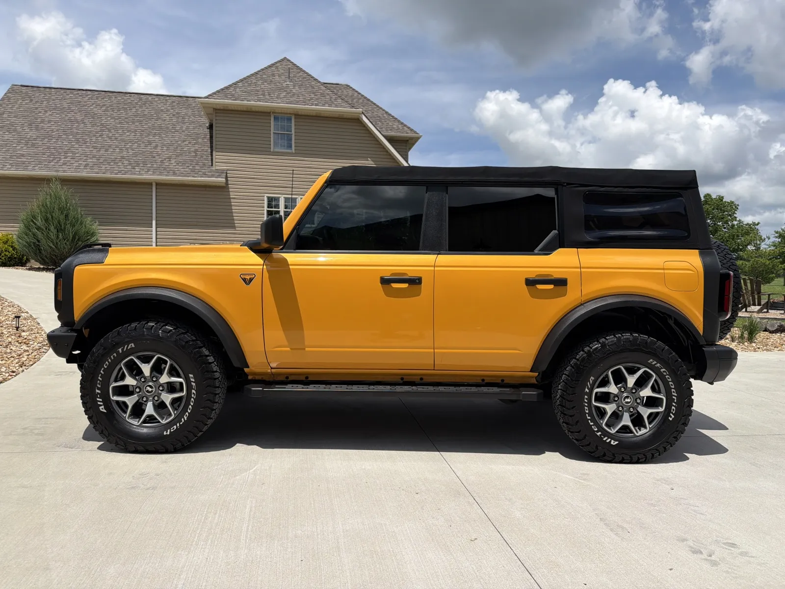Photos of 2021 FORD BRONCO BADLANDS for sale in Clinton, MO at Banks Motors LLC