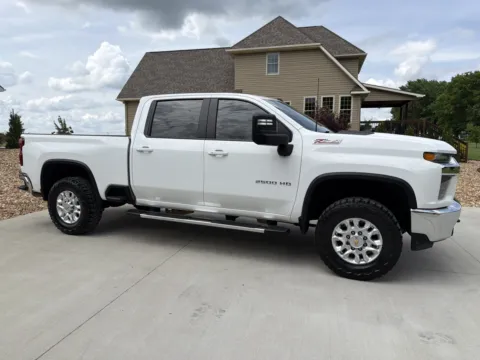 Another view of 2021 CHEVROLET SILVERADO 2500 HEAVY DUTY LT for sale in Clinton, MO at Banks Motors LLC