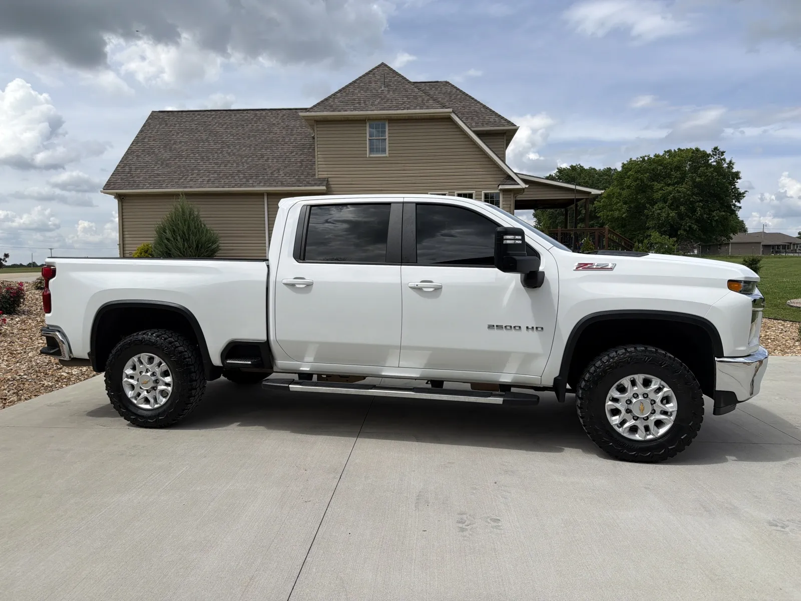 More photos of 2021 CHEVROLET SILVERADO 2500 HEAVY DUTY LT at Banks Motors LLC, MO