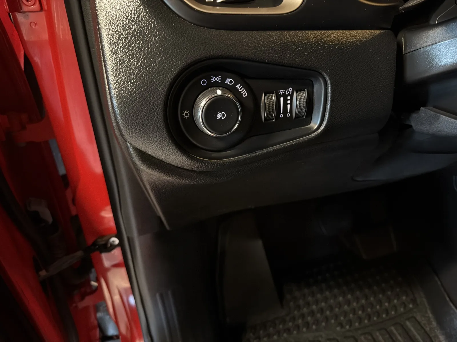 Jeep Renegade photo 27
