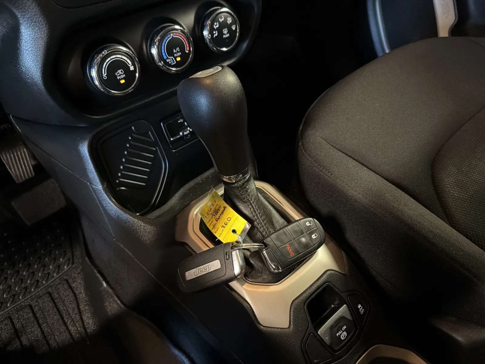 Jeep Renegade photo 41