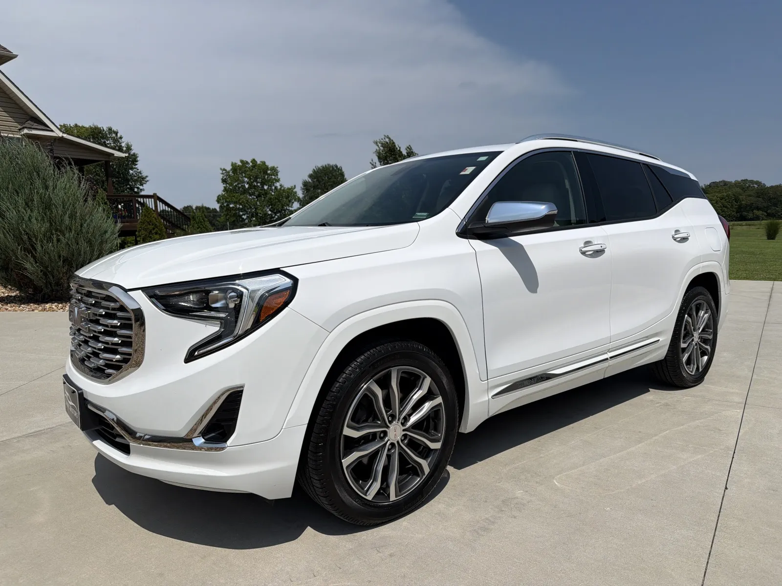 White 2019 GMC Terrain Denali Sport Utility 4D for sale in Clinton, MO