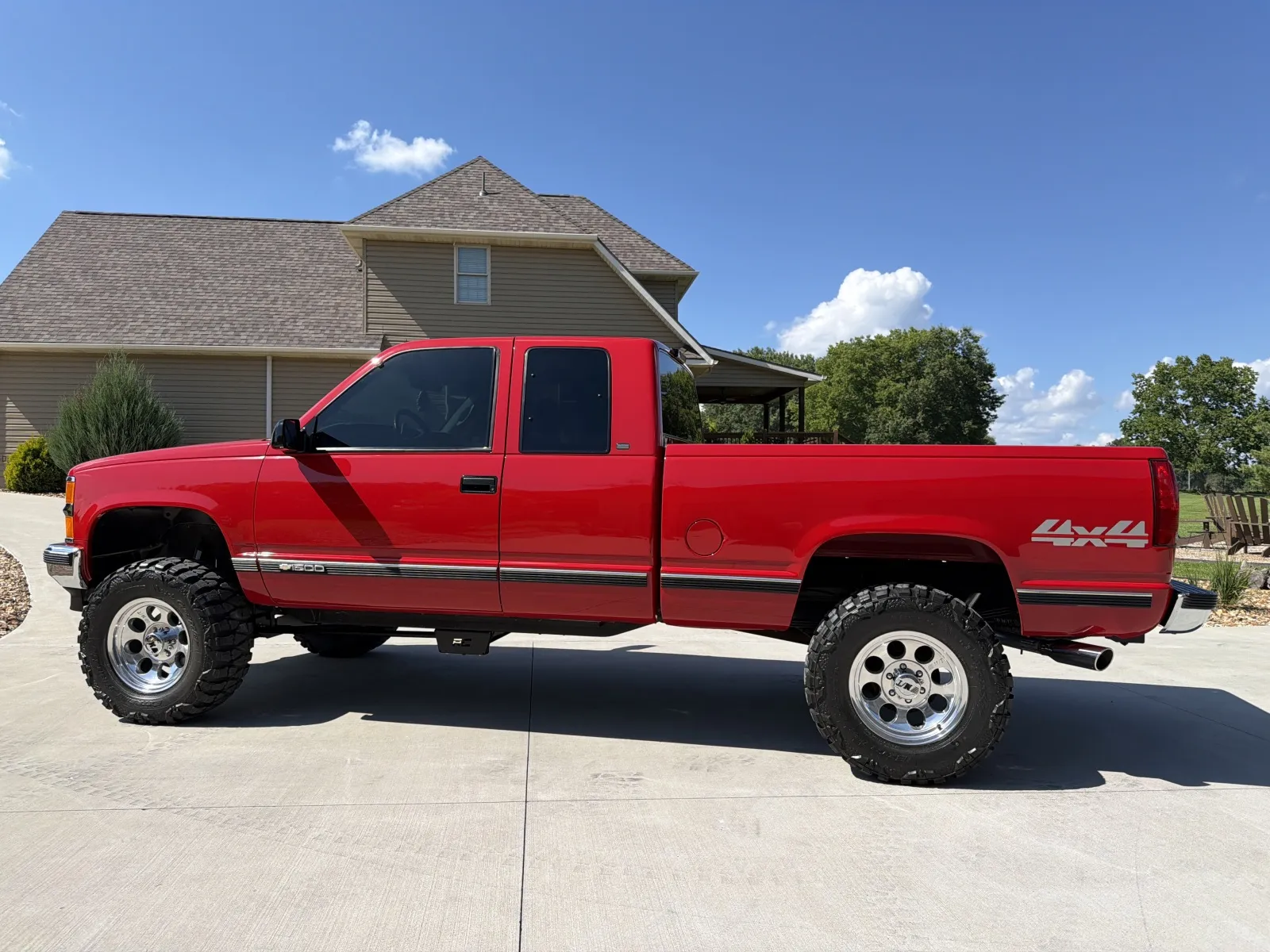 Photos of 1998 CHEVROLET NoModel K1500 2DR for sale in Clinton, MO at Banks Motors LLC