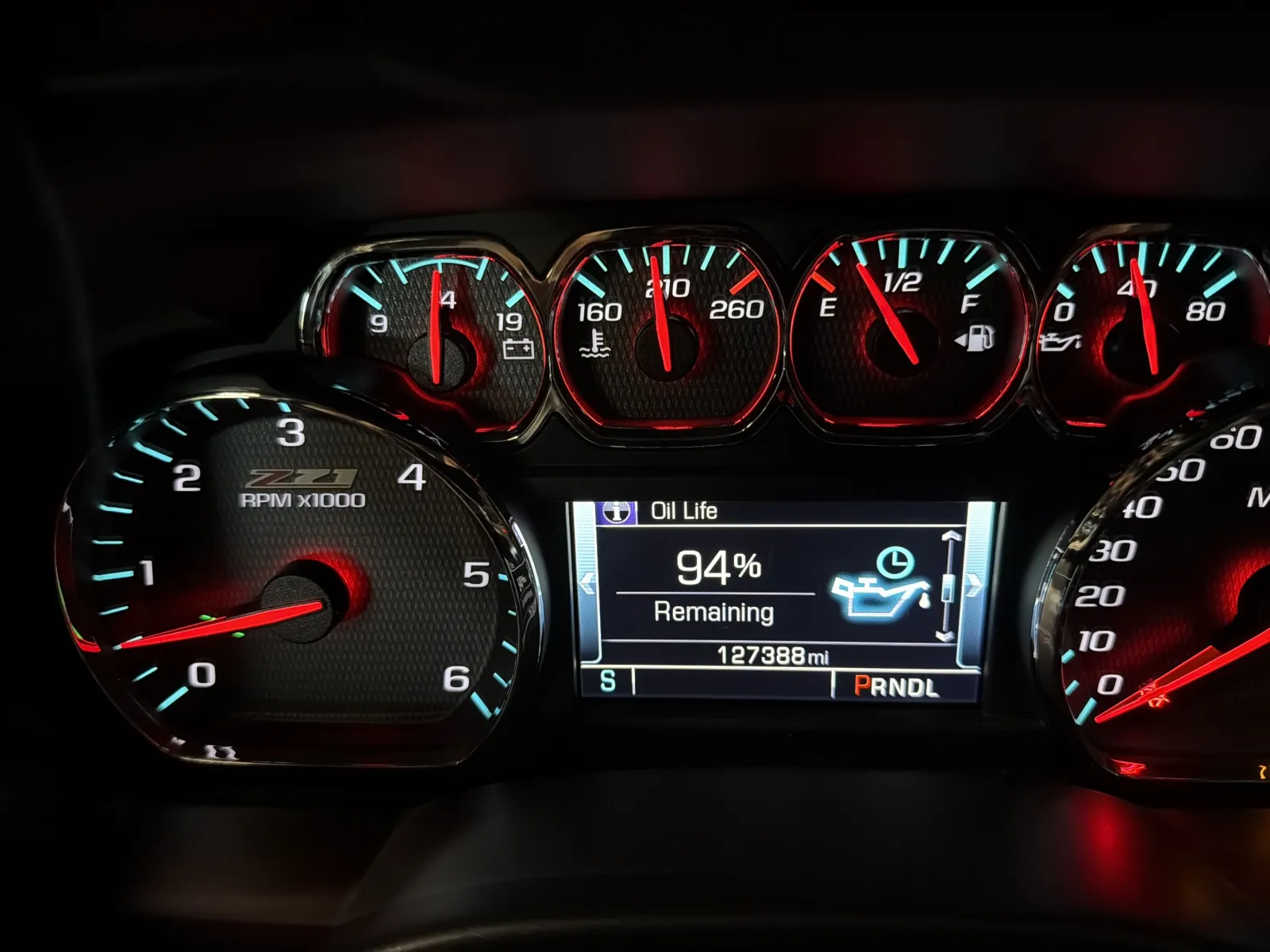 Chevrolet Silverado photo 24