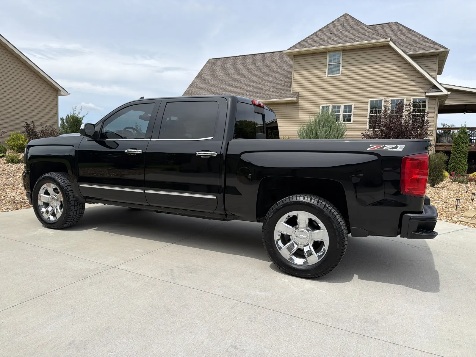 Another view of 2017 CHEVROLET SILVERADO 1500 LTZ 4DR for sale in Clinton, MO at Banks Motors LLC