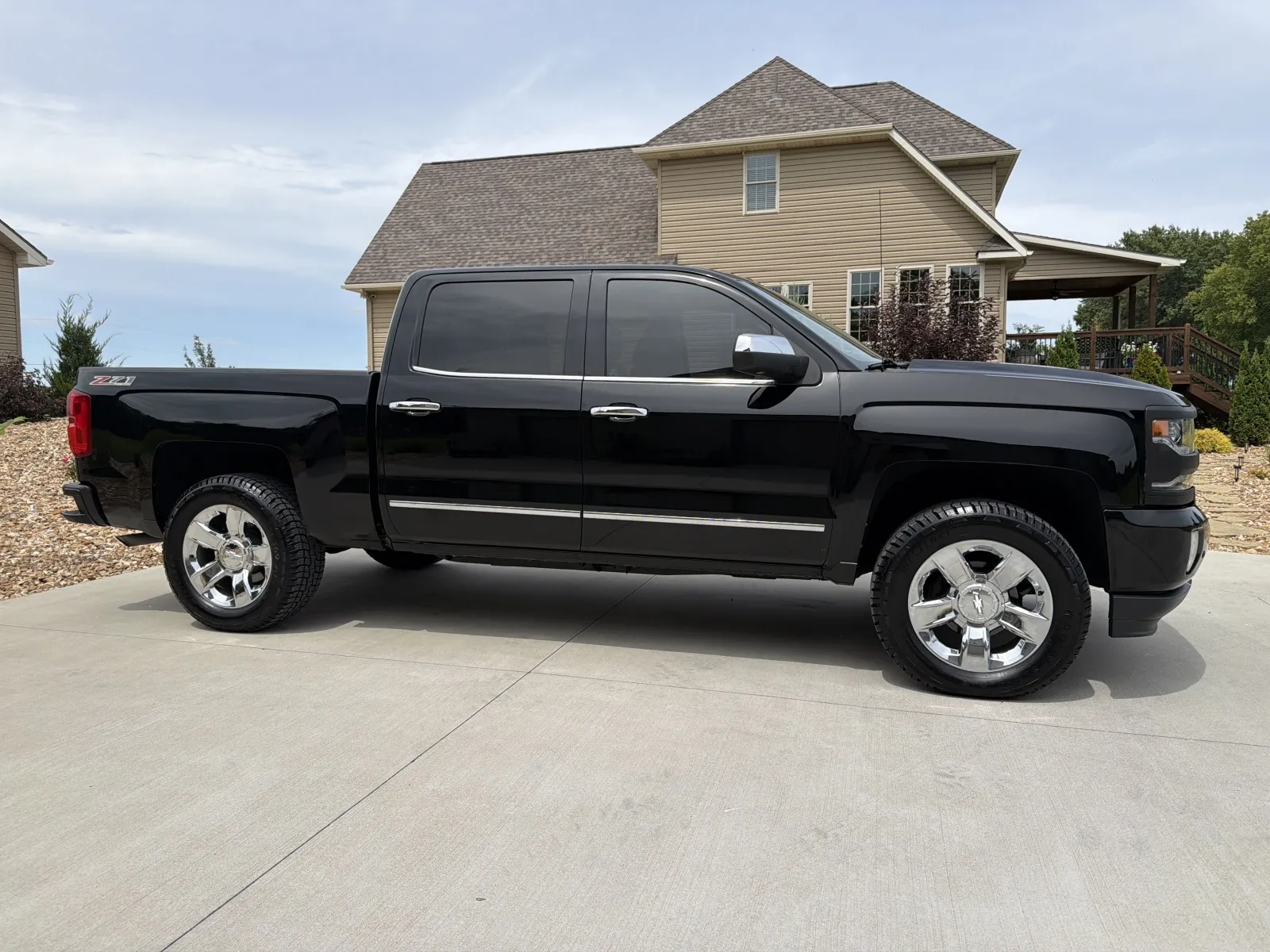 Chevrolet Silverado photo 45