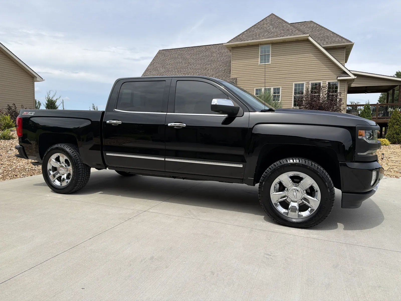 Chevrolet Silverado photo 44