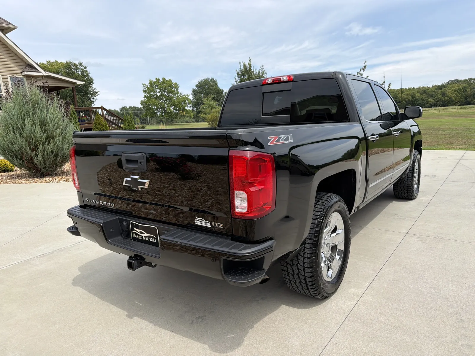 More photos of 2017 CHEVROLET SILVERADO 1500 LTZ 4DR at Banks Motors LLC, MO