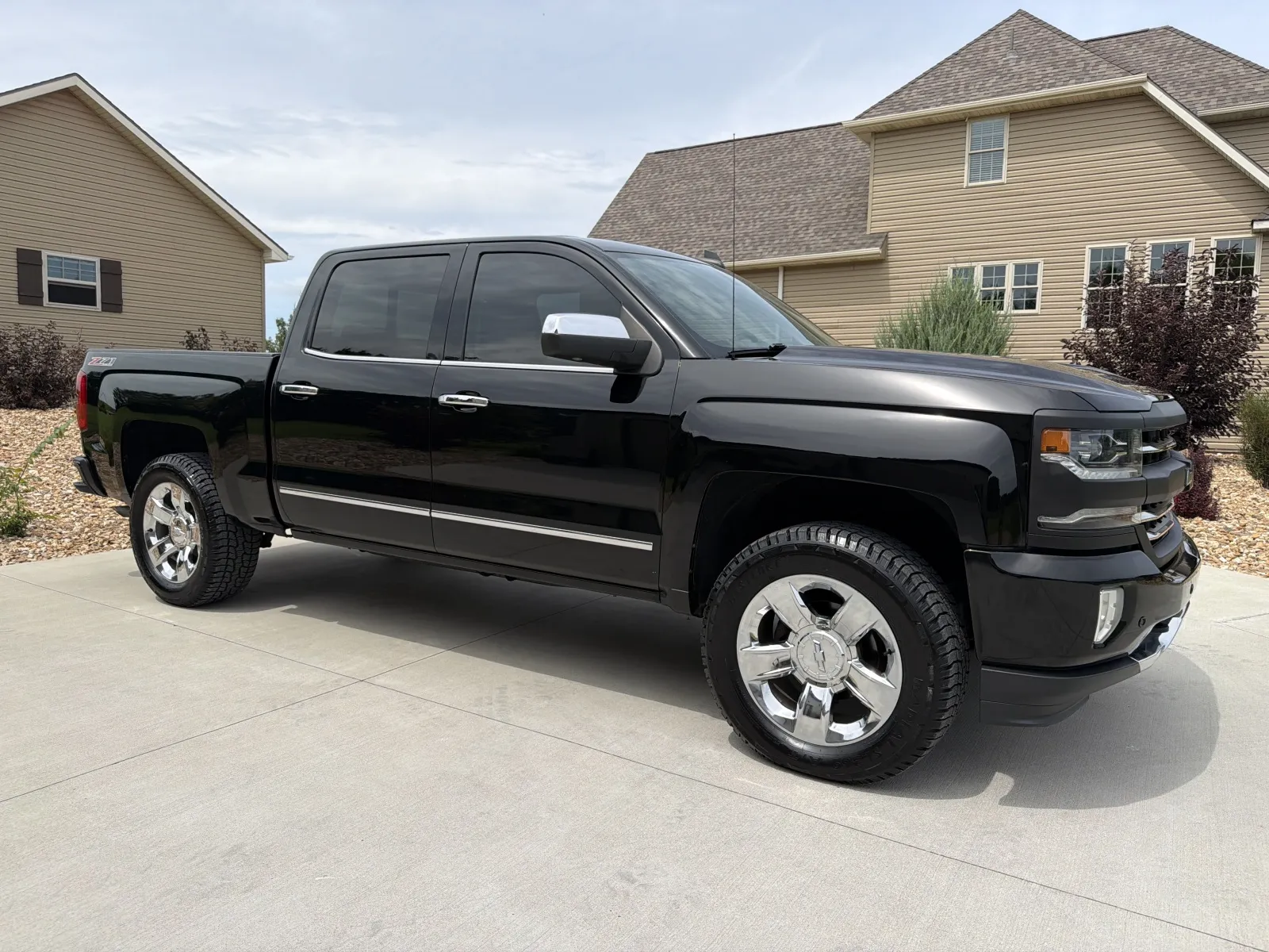 Chevrolet Silverado photo 7