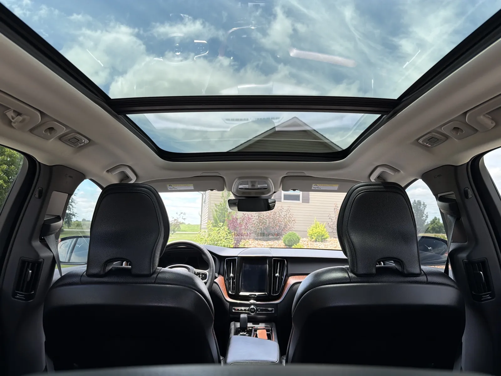 Volvo XC60 photo 11