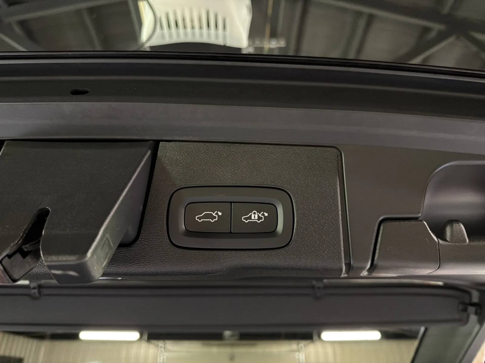 Volvo XC60 photo 23
