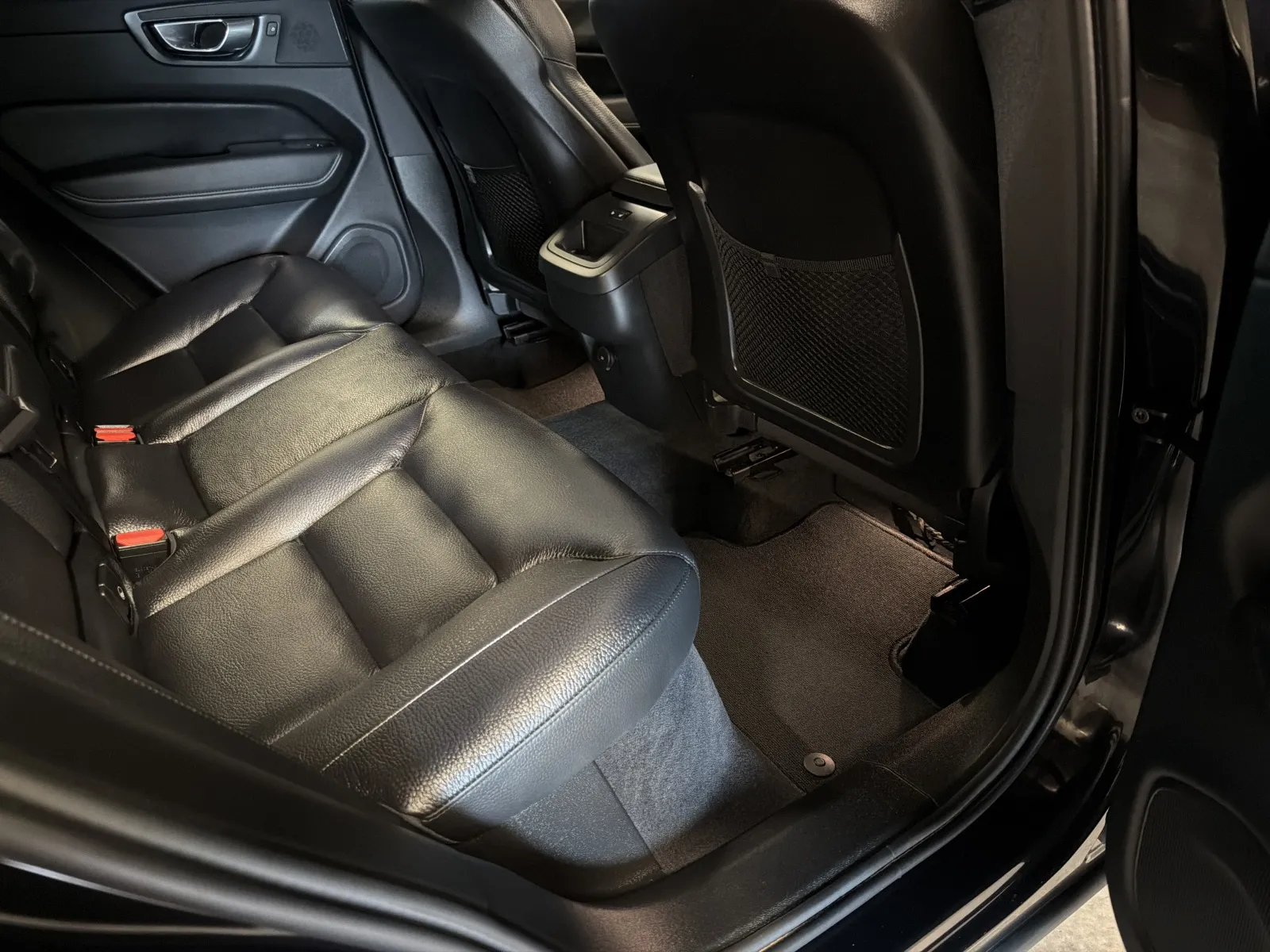 Volvo XC60 photo 48