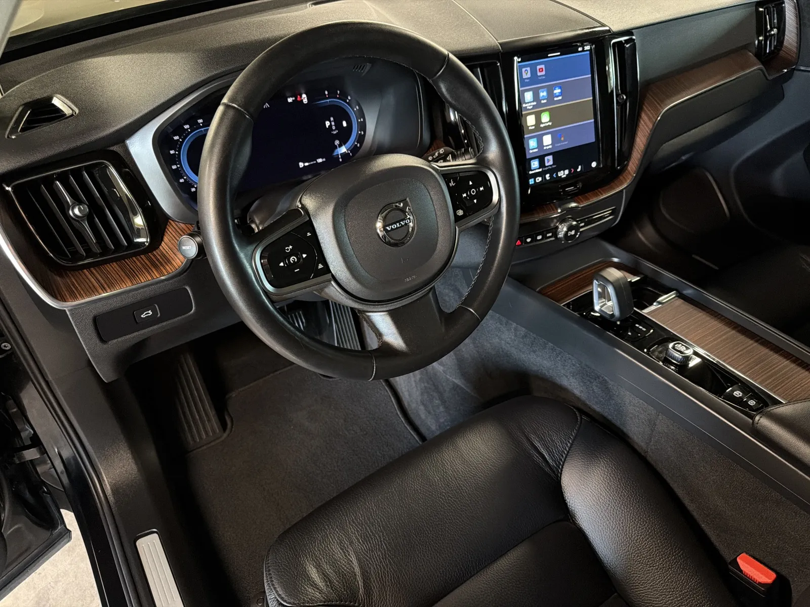 Volvo XC60 photo 43
