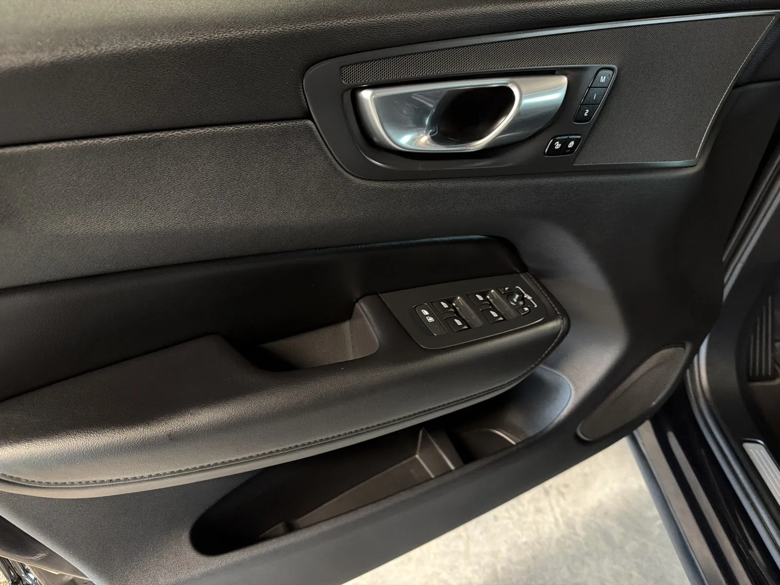 Volvo XC60 photo 45