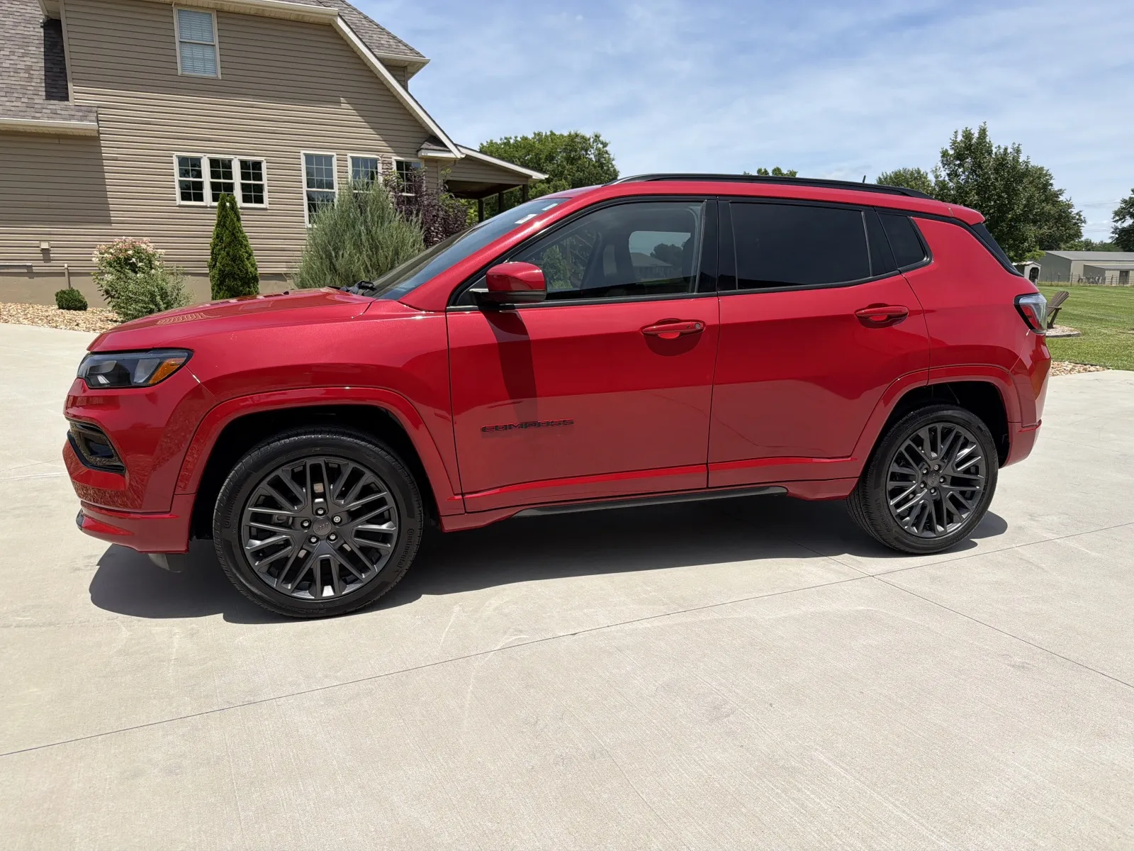 Photos of 2022 Jeep Compass Red Edition Sport Utility 4D for sale in Clinton, MO at Banks Motors LLC
