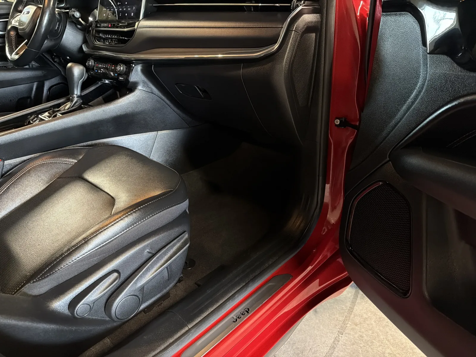 Jeep Compass photo 28