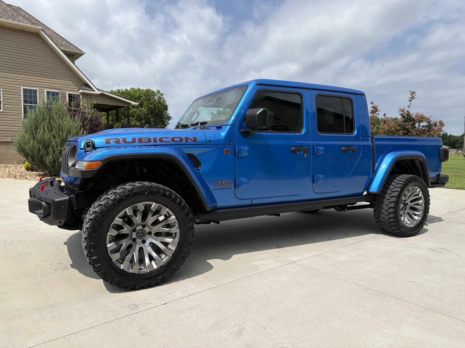 Photos of 2024 Jeep Gladiator Rubicon X Pickup 4D 5 ft for sale in Clinton, MO at Banks Motors LLC