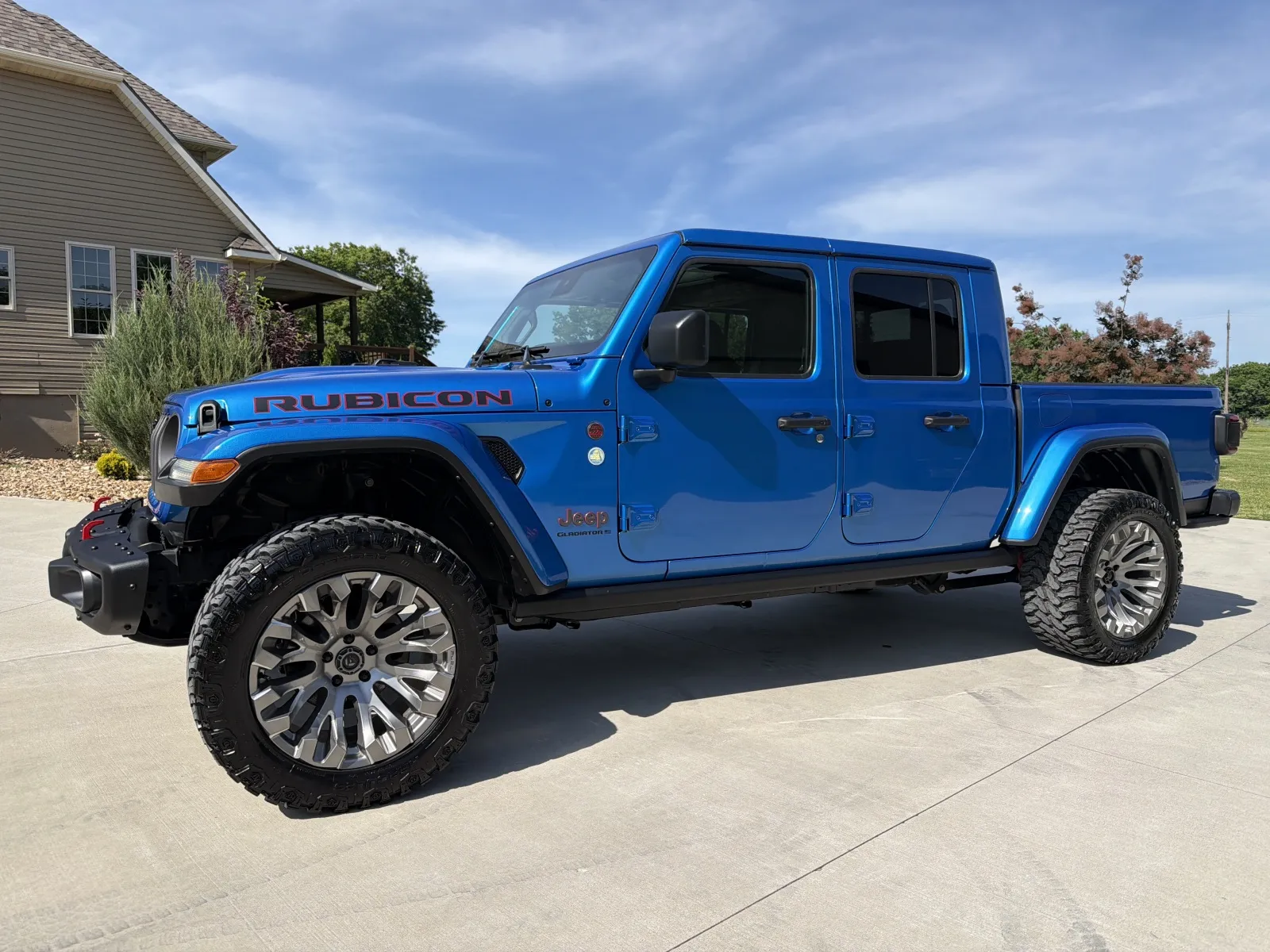 Photos of 2024 Jeep Gladiator Rubicon X Pickup 4D 5 ft for sale in Clinton, MO at Banks Motors LLC