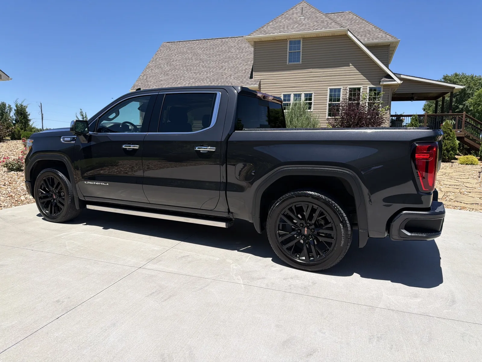 Another view of 2020 GMC Sierra 1500 Crew Cab Denali Pickup 4D 5 3/4 ft for sale in Clinton, MO at Banks Motors LLC