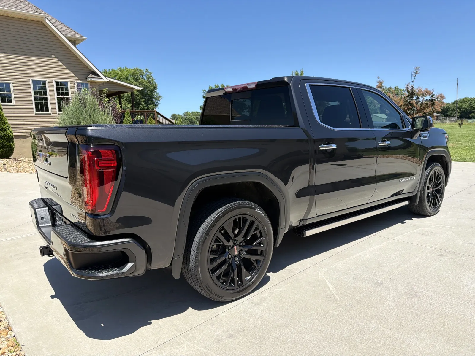 More photos of 2020 GMC Sierra 1500 Crew Cab Denali Pickup 4D 5 3/4 ft at Banks Motors LLC, MO