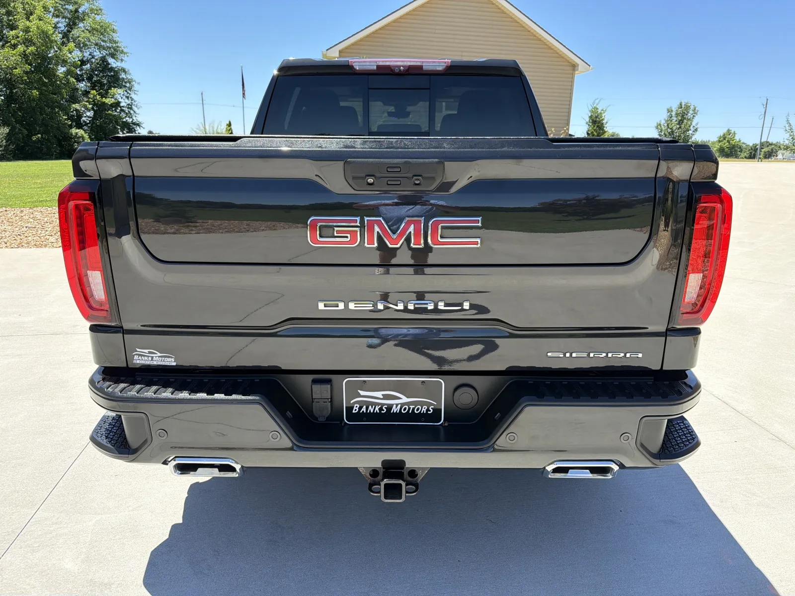 More photos of 2020 GMC Sierra 1500 Crew Cab Denali Pickup 4D 5 3/4 ft at Banks Motors LLC, MO