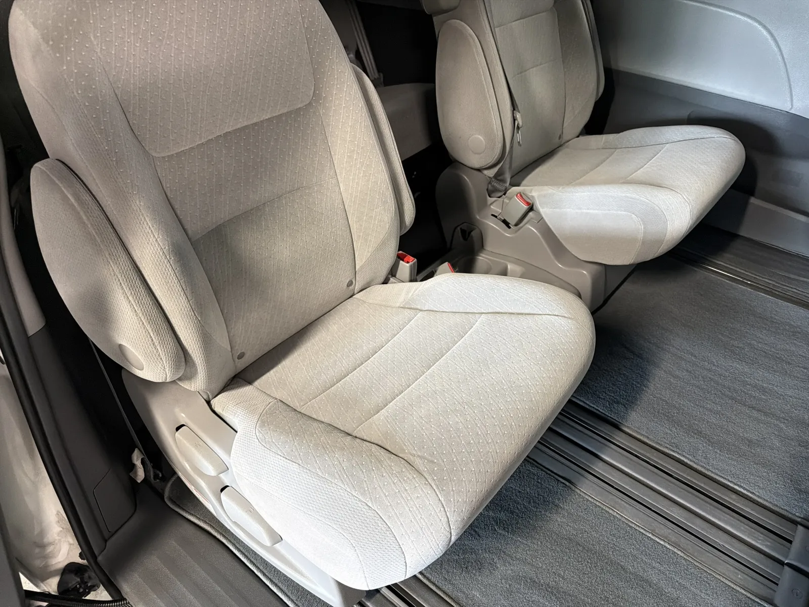 Toyota Sienna photo 68