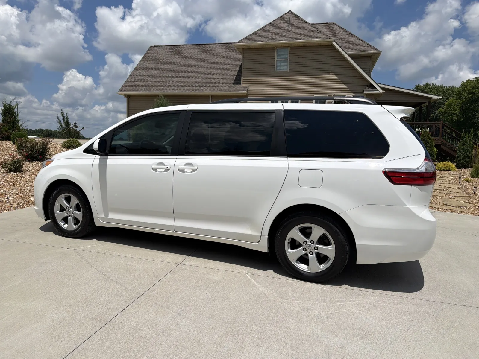 Toyota Sienna photo 73