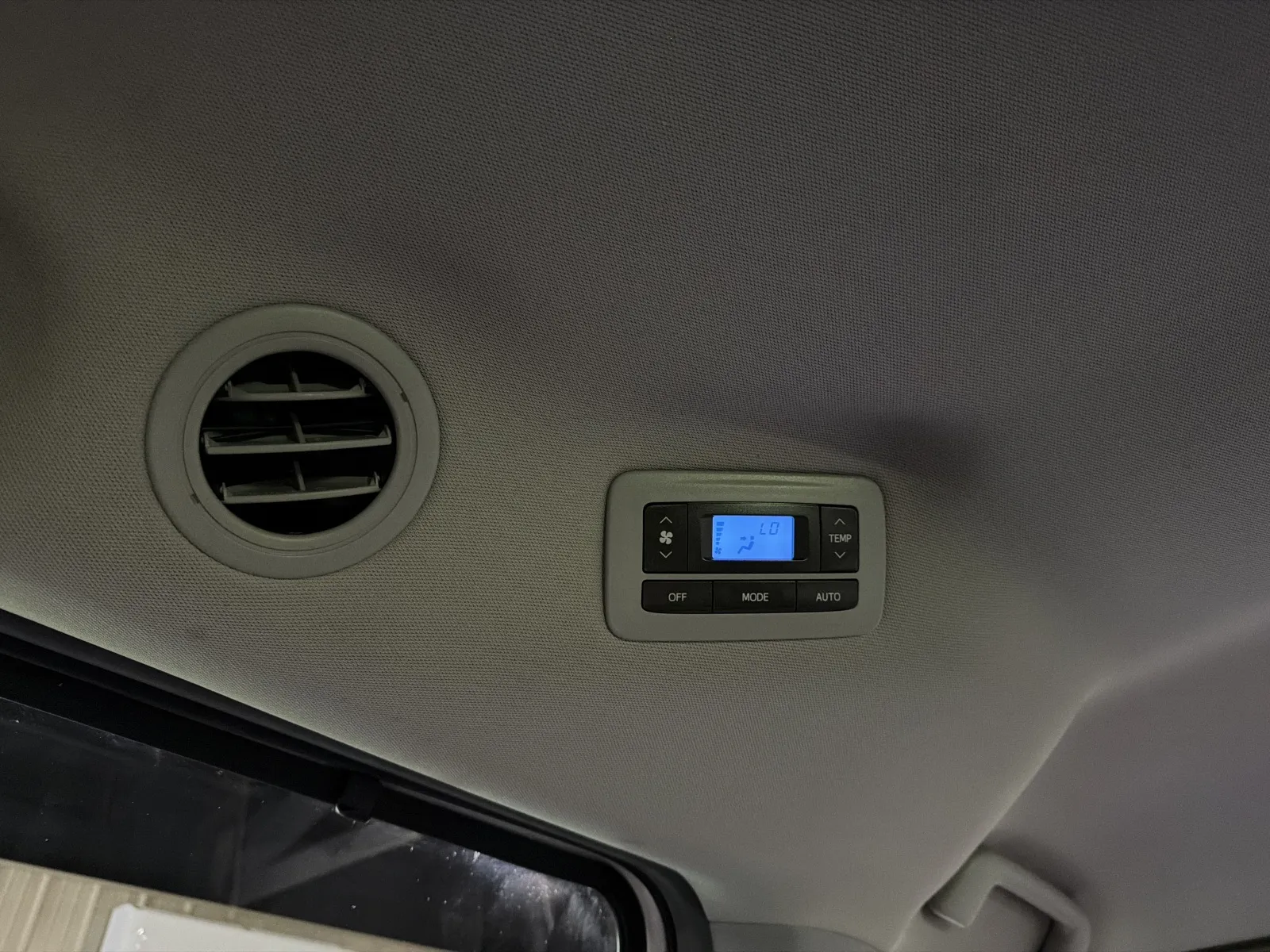 Toyota Sienna photo 18