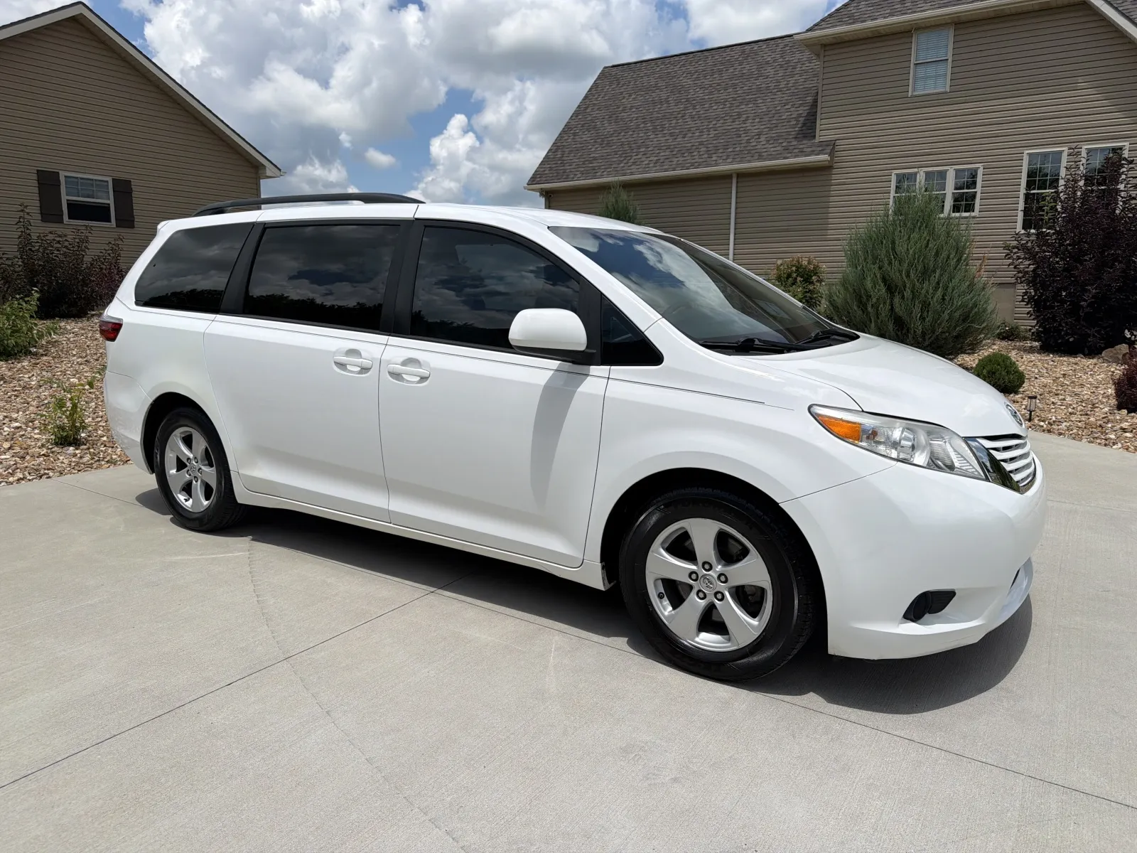 Toyota Sienna photo 7