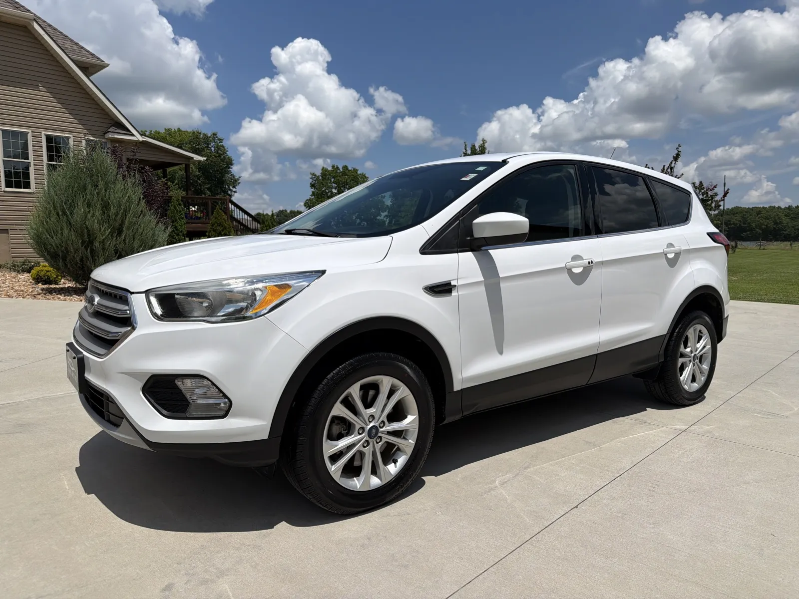 White 2019 Ford Escape SE Sport Utility 4D for sale in Clinton, MO